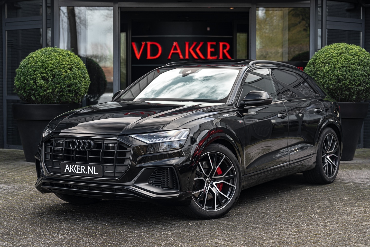 Audi Q8 - 55 TFSI e Quattro S-line | Head-up | Lederpakket | B&O | S.Sportstoelen - AutoWereld.nl