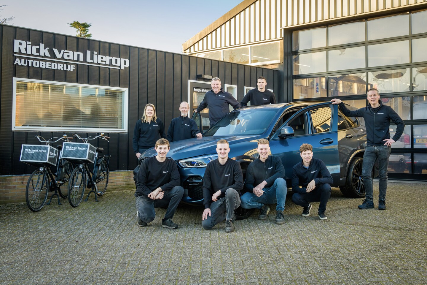 Volkswagen Touareg - 3.0 TDI R-Line Automaat | NL-Auto | Trekhaak | Dealer Onderhouden | Carplay | Camera - AutoWereld.nl