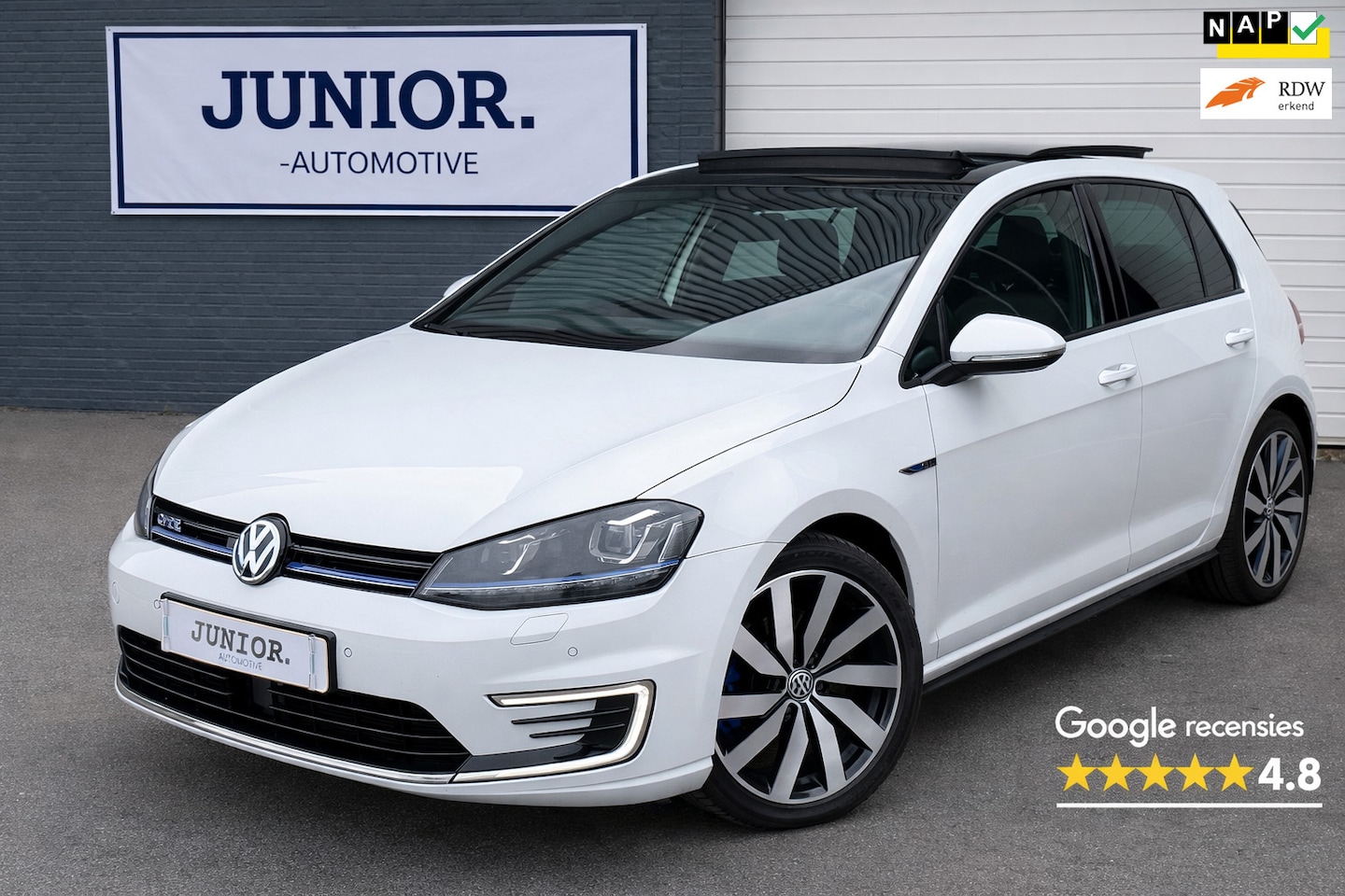Volkswagen Golf - 1.4 TSI GTE PANORAMADAK/LEDER/ACC/CAMERA/PDC - AutoWereld.nl
