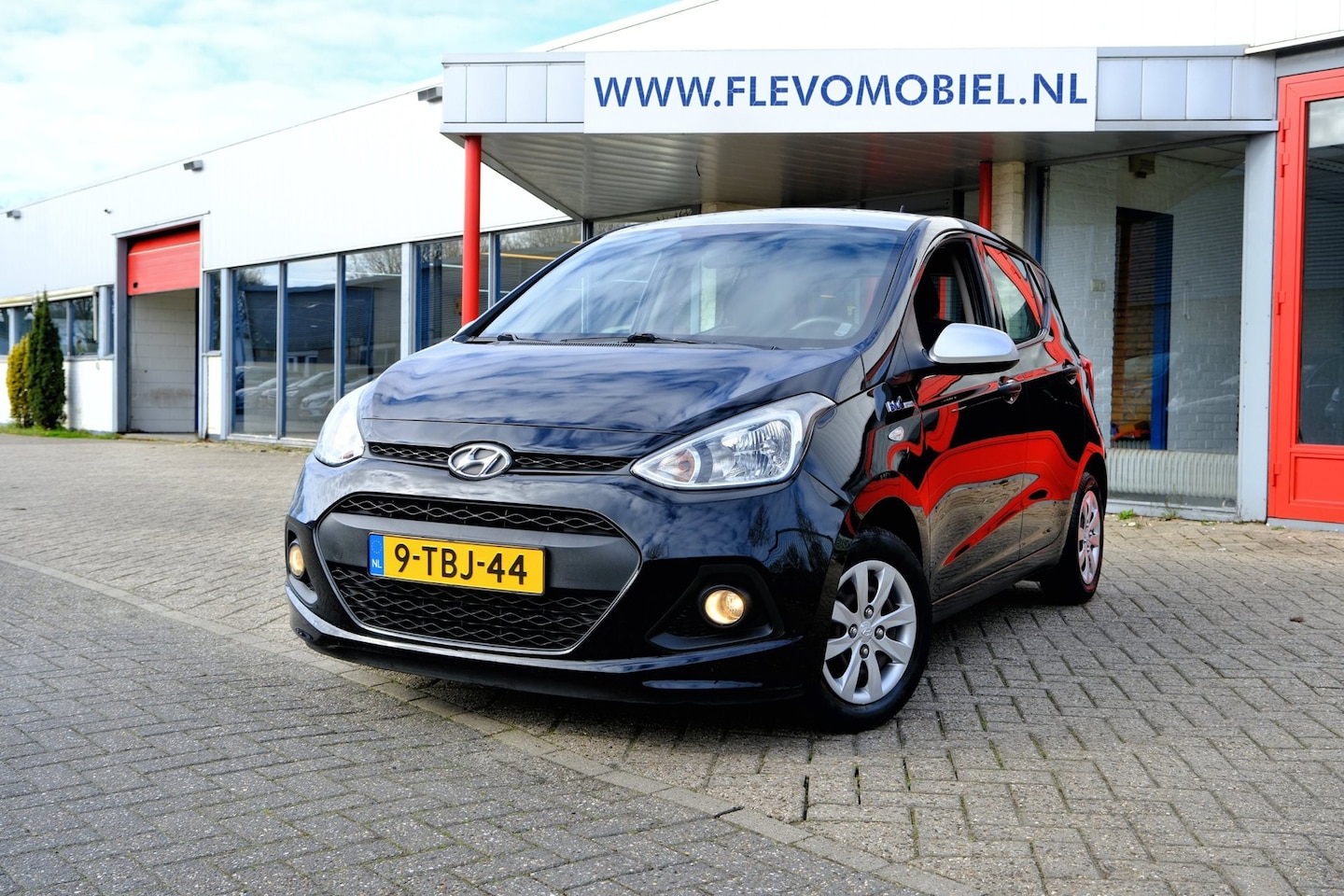 Hyundai i10 - 1.0i i-Drive 5-drs *87,500km!* - AutoWereld.nl