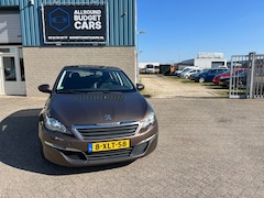 Peugeot 308 - 1.2 e-THP Blue Lease