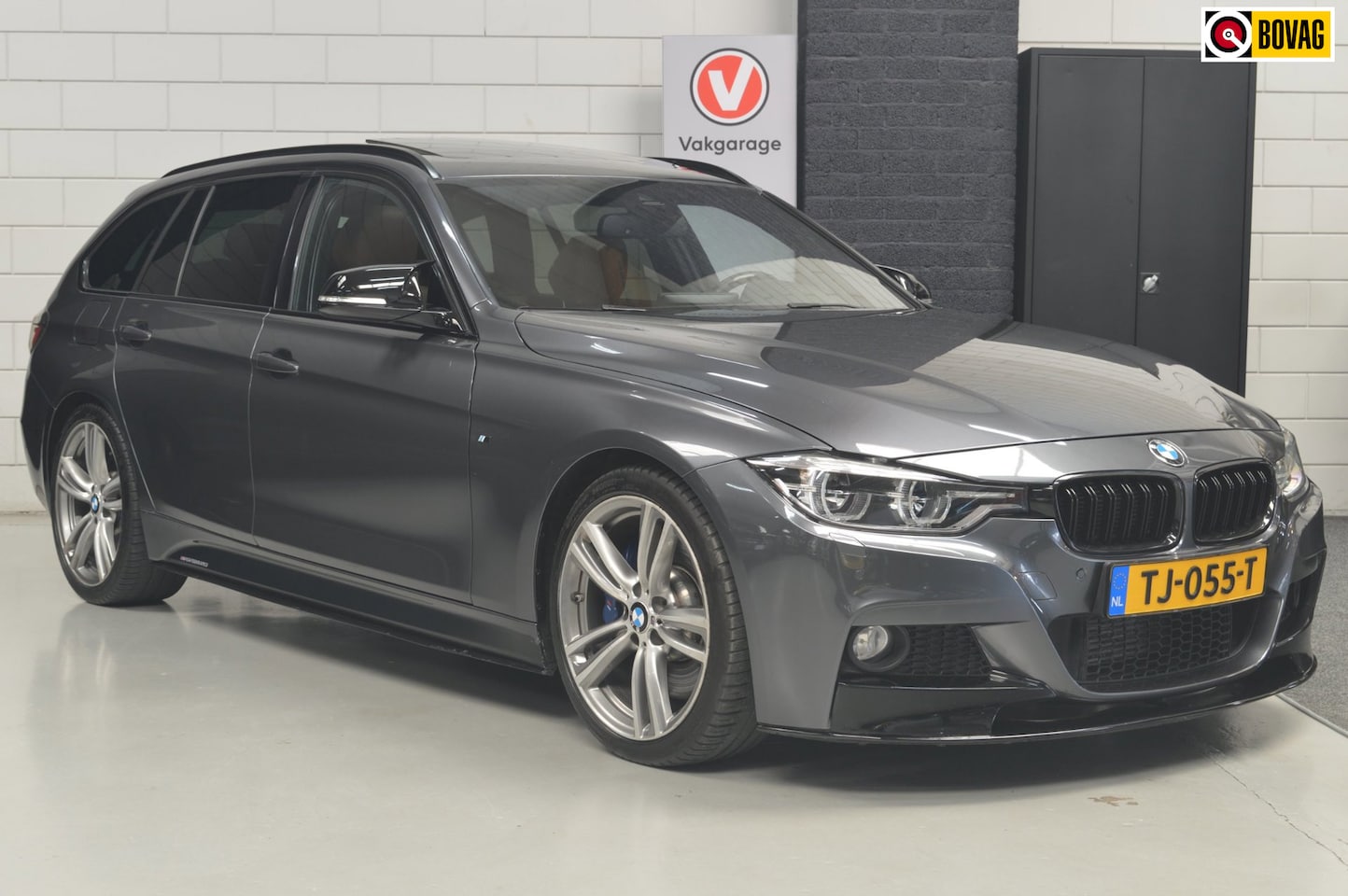 BMW 3-serie Touring - 325d High Executive // M-PERFORMANCE // 186.000 km // LEDER // PANO// HEAD UP // - AutoWereld.nl