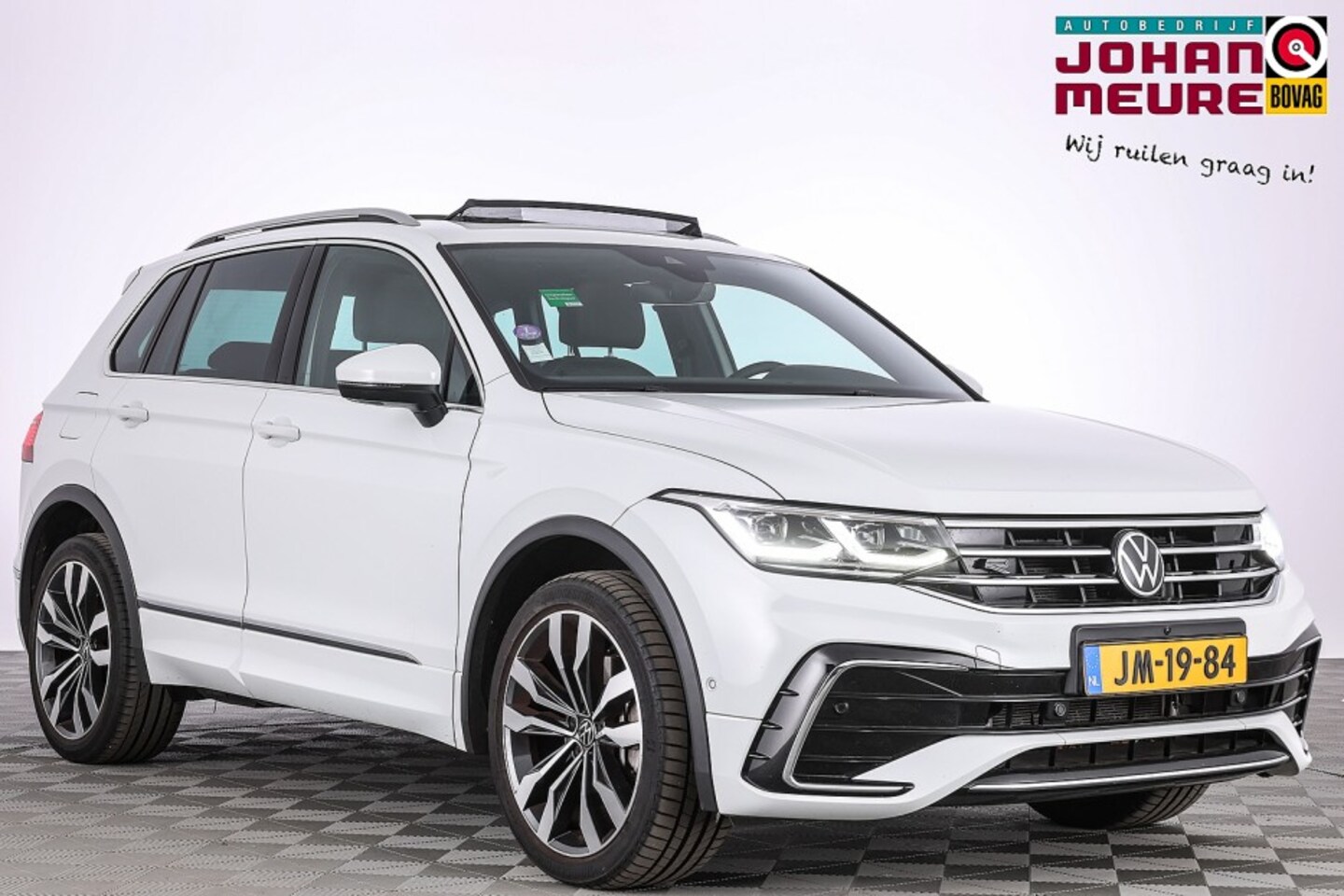Volkswagen Tiguan - 1.4 TSI eHybrid R-Line Exclusive | PANORAMADAK | LEDER | 360 Camera | Full LED | PHEV *GOE - AutoWereld.nl