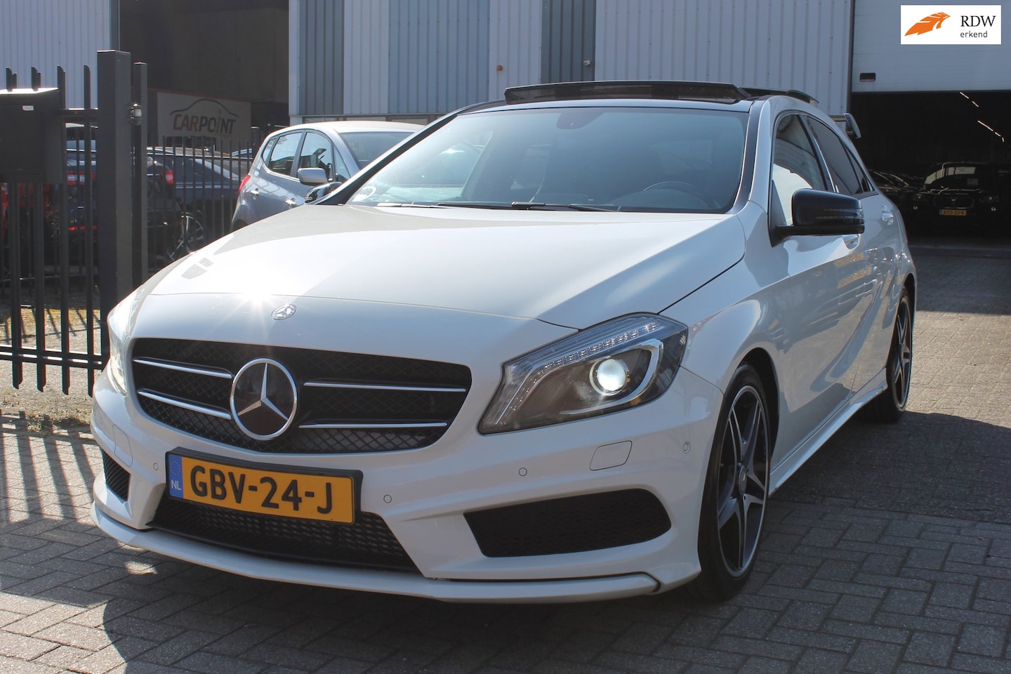 Mercedes-Benz A-klasse - 200 AMG Pano Xenon PDC Cruise Clima Topstaat!! - AutoWereld.nl