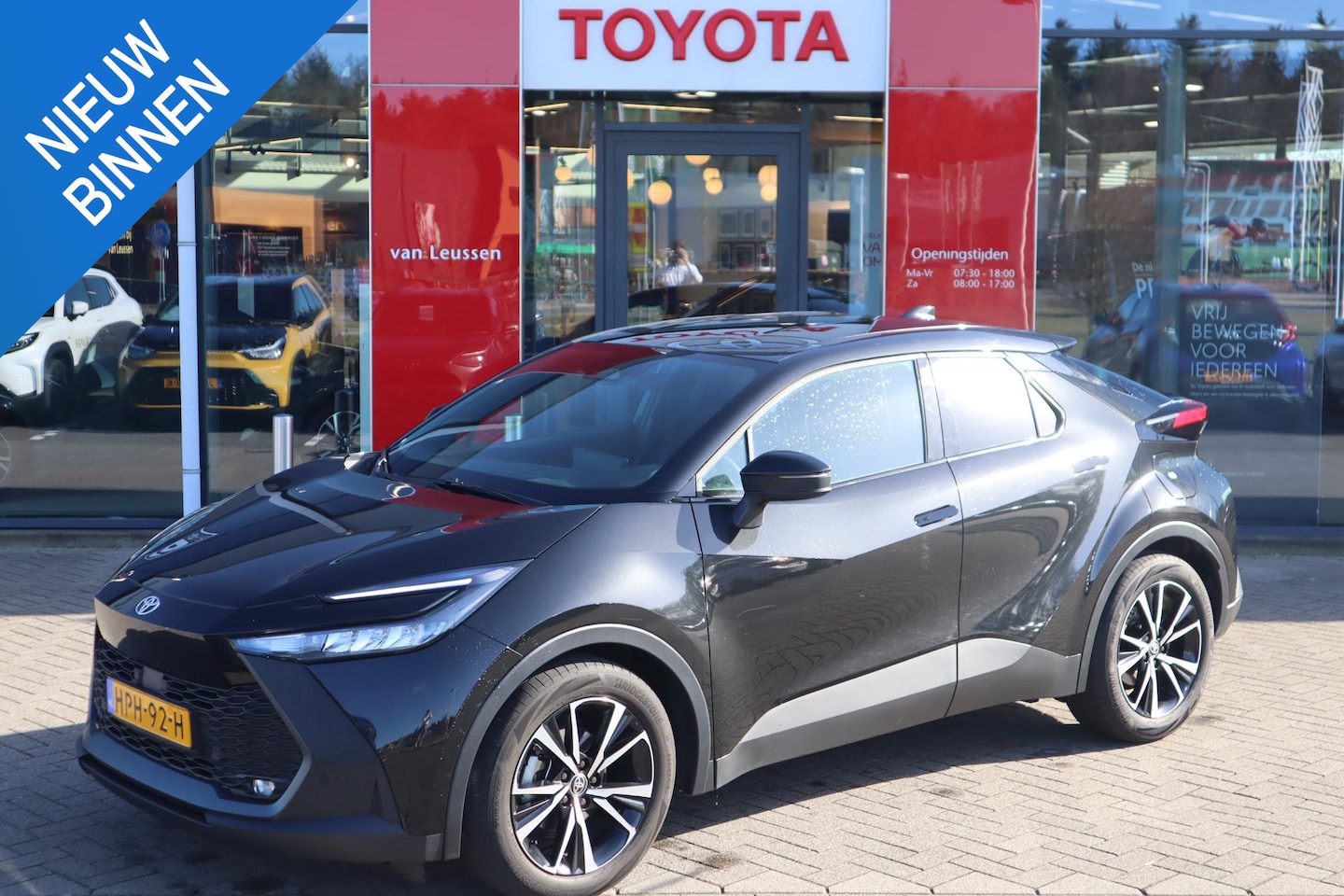 Toyota C-HR - HYBRID 140 DYNAMIC ANDROID/APPLE AD-CRUISE PRIVACY-GLASS PARK-SENSOREN KEYLESS 18"LMV BLIS - AutoWereld.nl