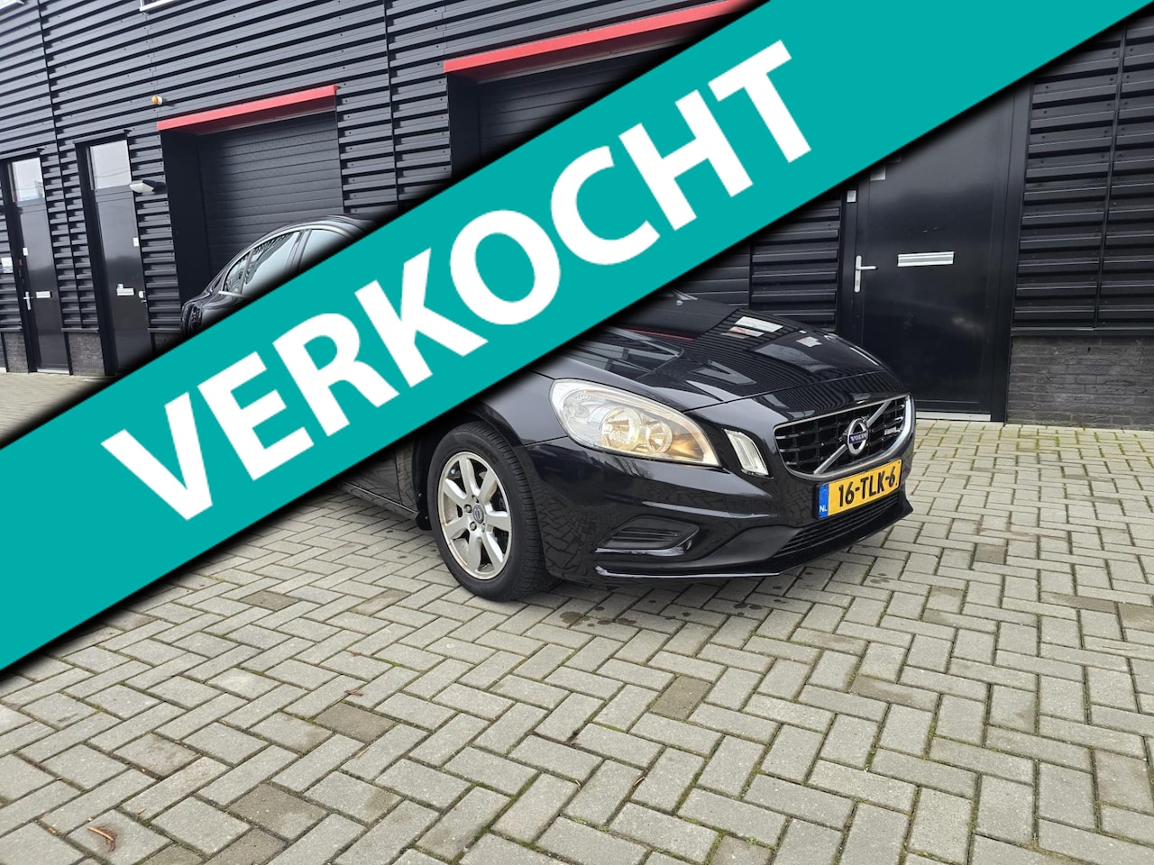 Volvo S60 - 1.6 DRIVe R-Design / AUTOMAAT / NAVI / PDC / ELEC. PAKKET / NAP - AutoWereld.nl