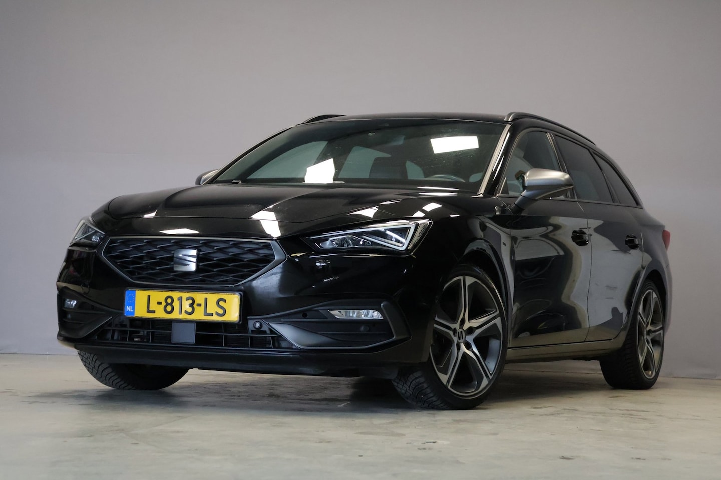 SEAT Leon Sportstourer - 1.5 eTSI FR Business Intense 1.5 eTSI FR Business Intense - AutoWereld.nl