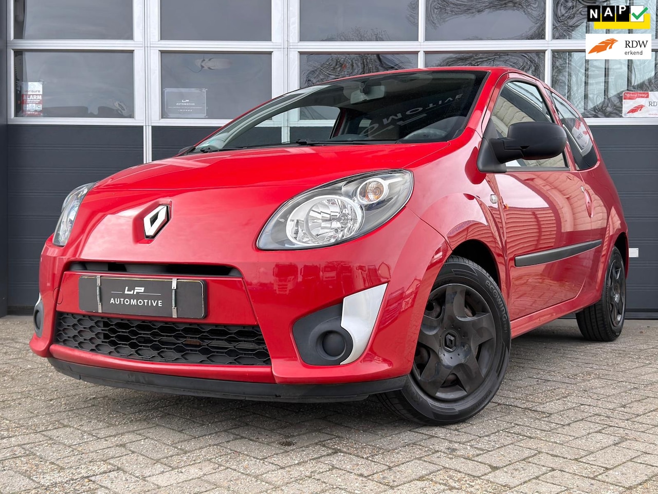 Renault Twingo - 1.2-16V Authentique / Airco / Nieuwe APK / NL-auto - AutoWereld.nl