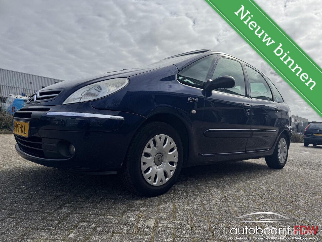 Citroën Xsara Picasso - 1.8i-16V/PANO DAK/TREKHAAK/NAP/ - AutoWereld.nl