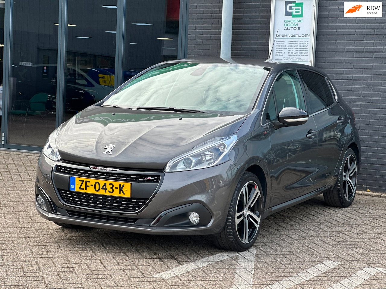 Peugeot 208 - 1.2 PureTech GT-Line/110 PK/CAMERA/NAVI/CARPLAY/NETTE STAAT!! - AutoWereld.nl
