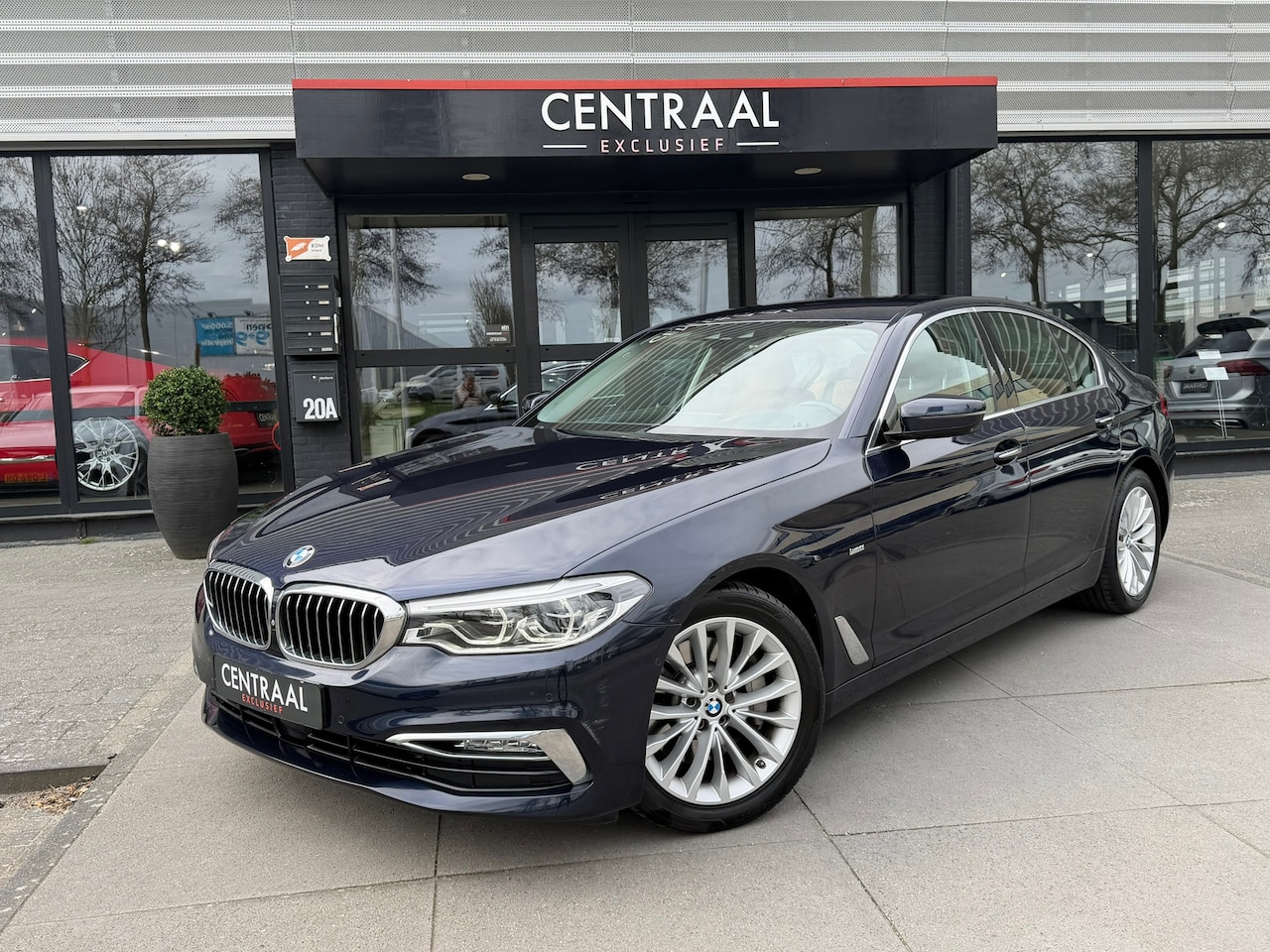 BMW 5-serie - 530i High Exe Leder|Memory|Camera|Carplay|ACC|Hud - AutoWereld.nl