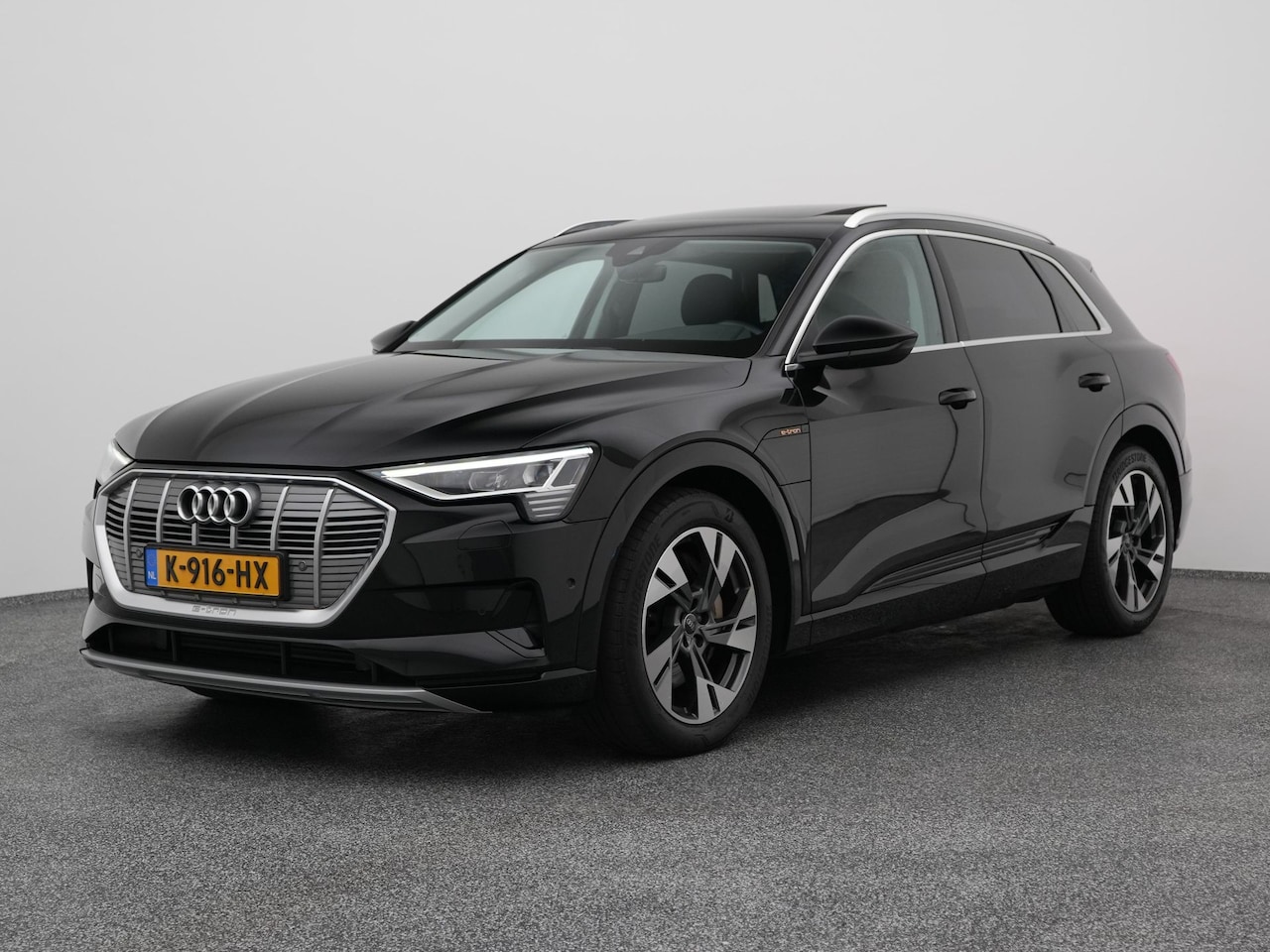 Audi e-tron - 50 quattro Business edition Plus 71 kWh | PANO | CAMERA | ADAPTIVE | LUCHTVERING - AutoWereld.nl