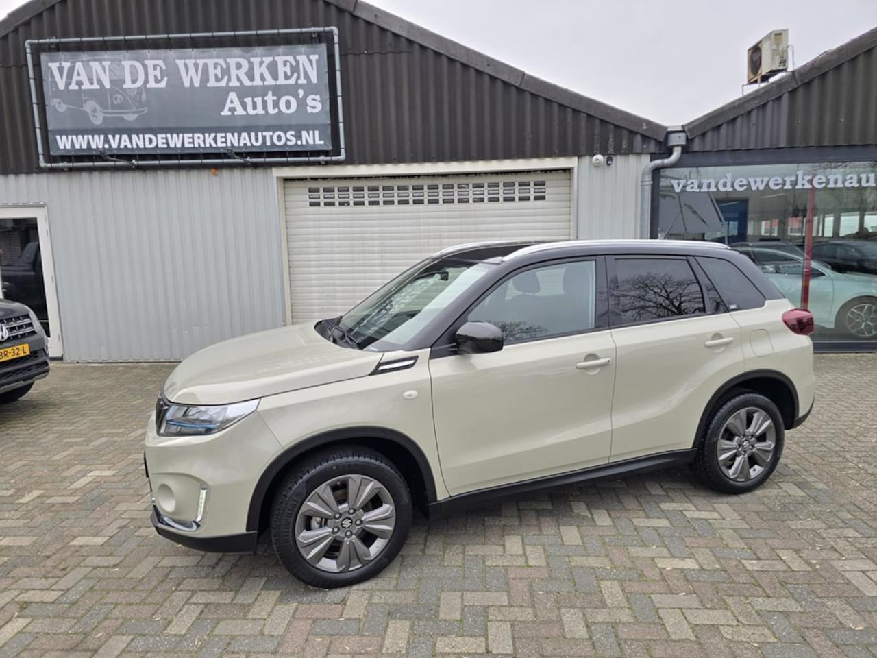 Suzuki Vitara - 1.4 Boosterjet Select Smart Hybrid Clima|Navi|Camera|Led|UNIEK 8256 km NAP!!!!! - AutoWereld.nl