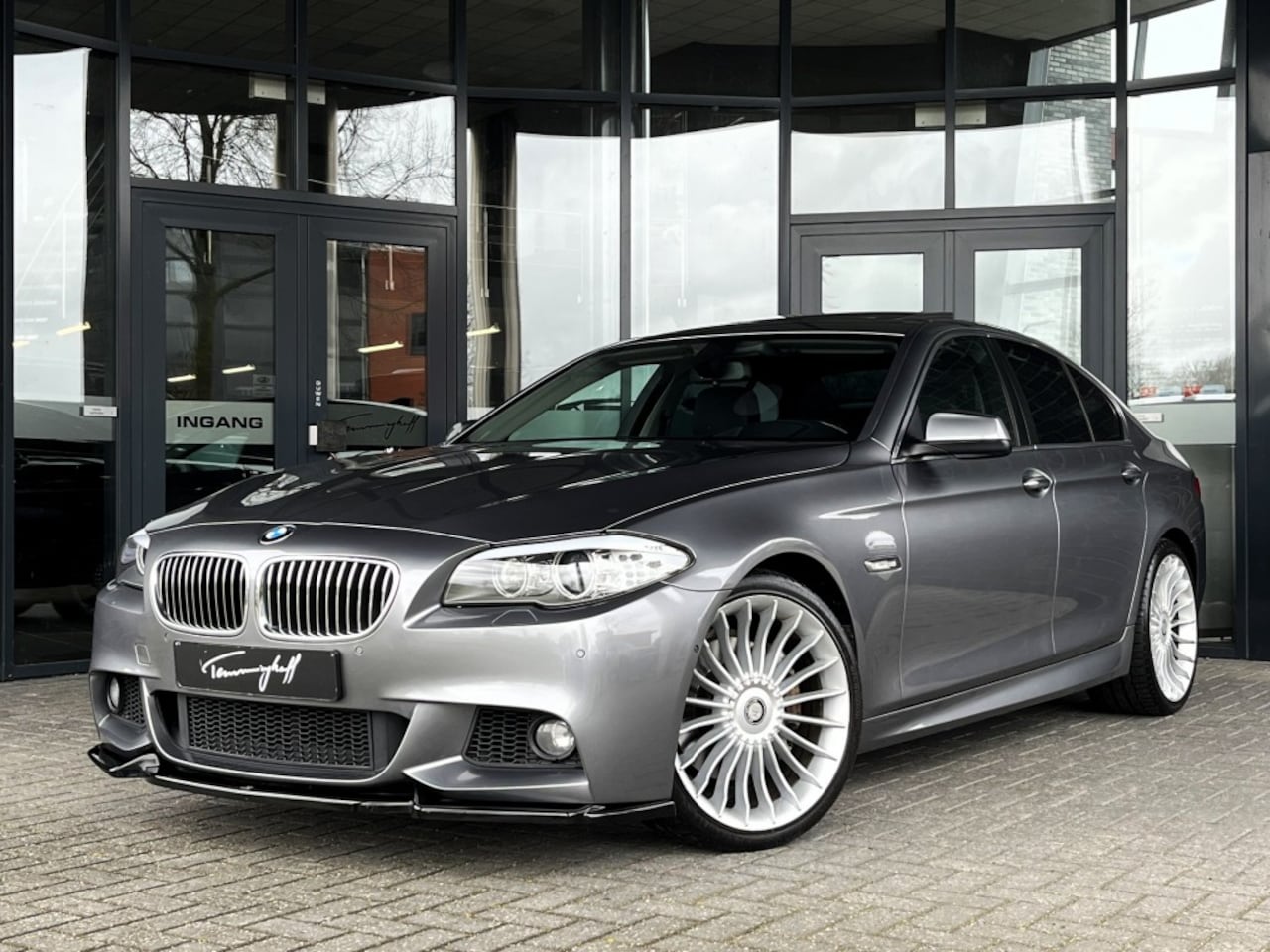 BMW 5-serie - 535i AUT. MAXTON - LEDER - SCH./KANT.DAK - 20 INCH - AutoWereld.nl