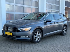 Volkswagen Passat - 1.6 TDI Connected Series Aut. Navi Camera Trekhaak EXPORT