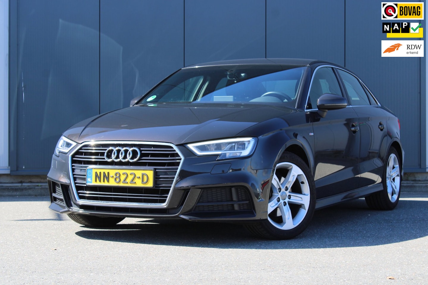Audi A3 Limousine - 1.4 TFSI CoD Sport S Line Edition 1.4 TFSI CoD Sport S Line Edition, Automaat, Dealer onderhoud, Virtual Cockpit, Navigatie, - AutoWereld.nl