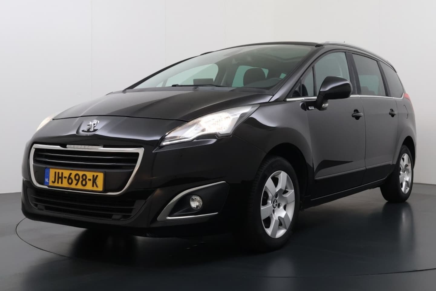 Peugeot 5008 - 1.2 PURETECH STYLE 7Persoons Unieke auto!! - AutoWereld.nl