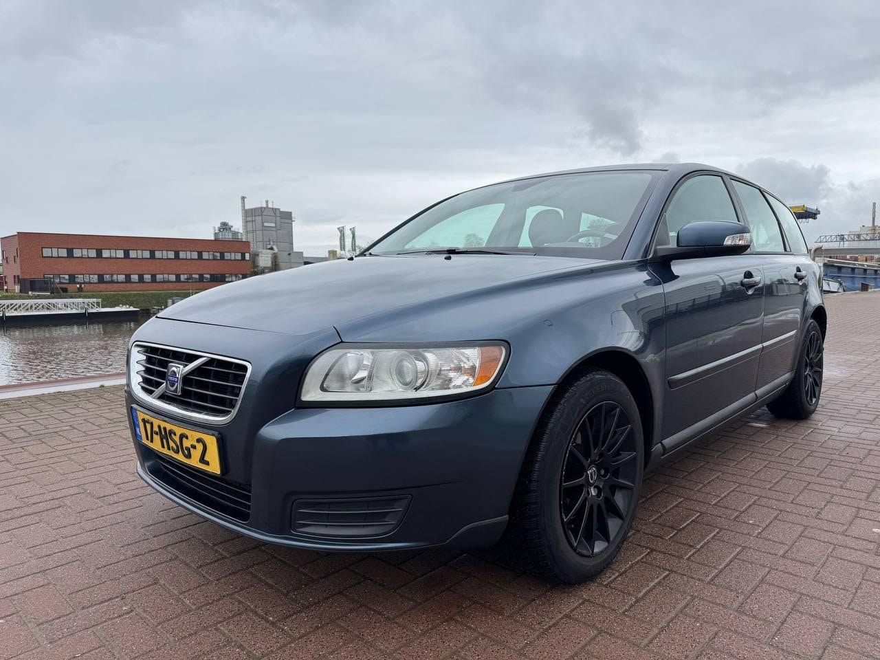 Volvo V50 - 2.0 /Airco/Cruise/Trekhaak/Navi/Frisse APK - AutoWereld.nl