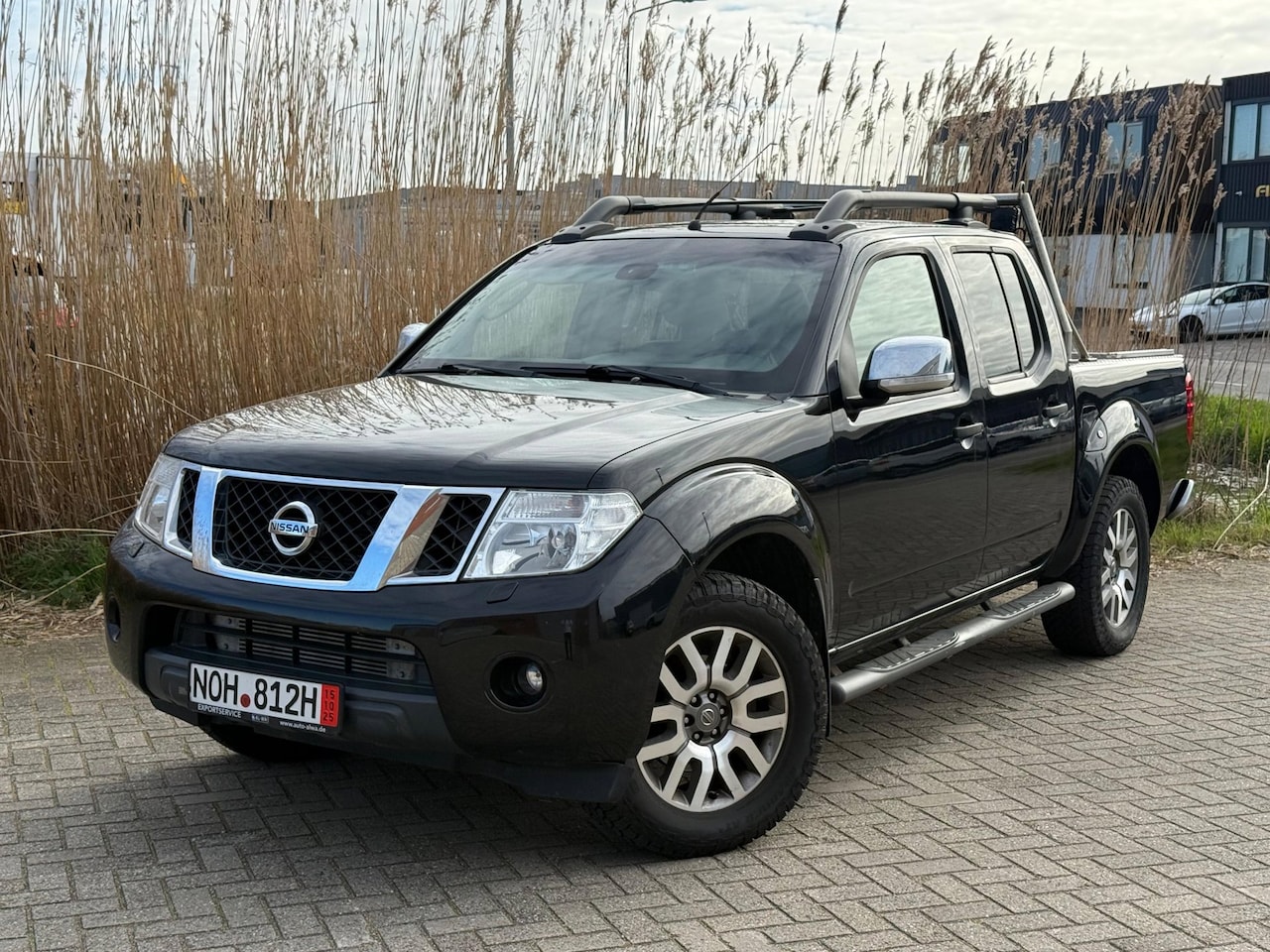 Nissan Navara - 3.0 dCi LE Double Cab Automaat Navi Export - AutoWereld.nl