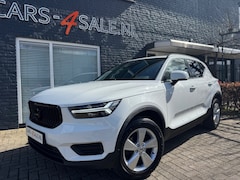 Volvo XC40 - T2 Automaat Momentum + Camera + LED + D- glas + Navi - 2021