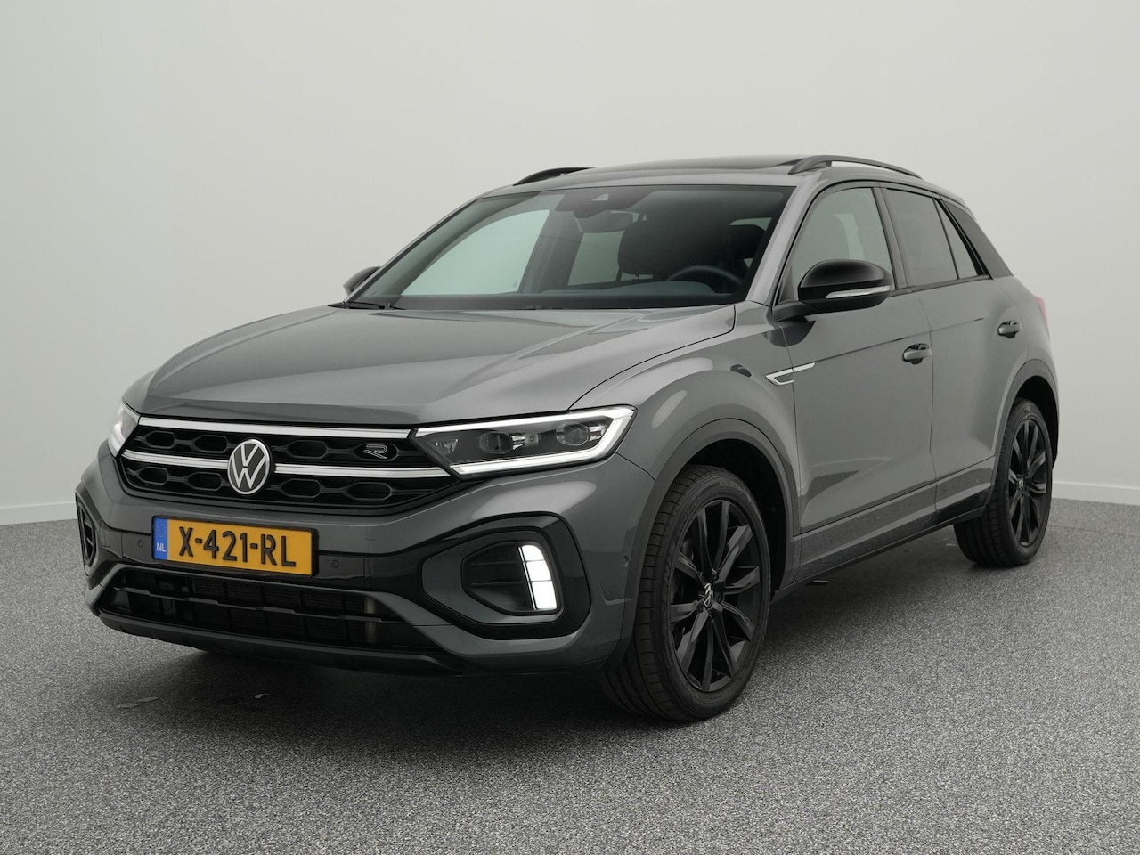 Volkswagen T-Roc - R-Line 1.5 TSI 150 PK | LED | Panoramadak | Ergo Zetels | Stoelverwarming | Adaptieve Crui - AutoWereld.nl