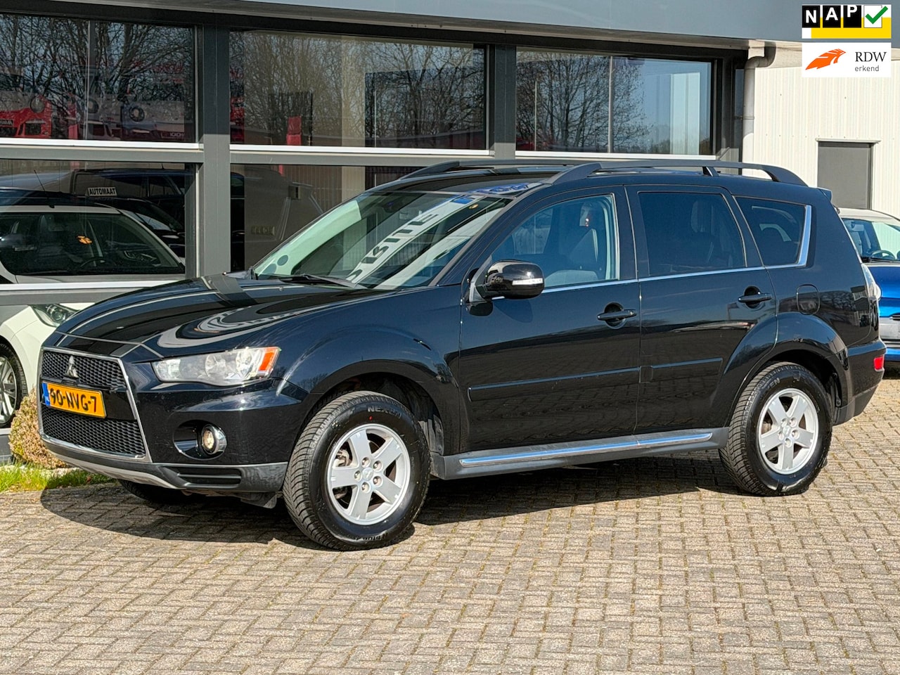 Mitsubishi Outlander - 2.0 Intro Edition Airco Trekhaak NAP APK !! - AutoWereld.nl