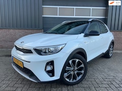 Kia Stonic - 1.0 T-GDi 101PK DynamicLine / achteruitrijcamera / Apple carplay, Android auto
