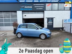 Lancia Y(psilon) - Ypsilon 1.2-16V Argento/ met lederen interieur, Airco, NAP en een ruime APK