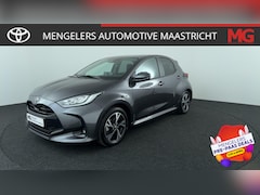 Toyota Yaris - 1.5 Hybrid 115 First Edition | Rijklaar | LED | Camera | Navi | Keyless