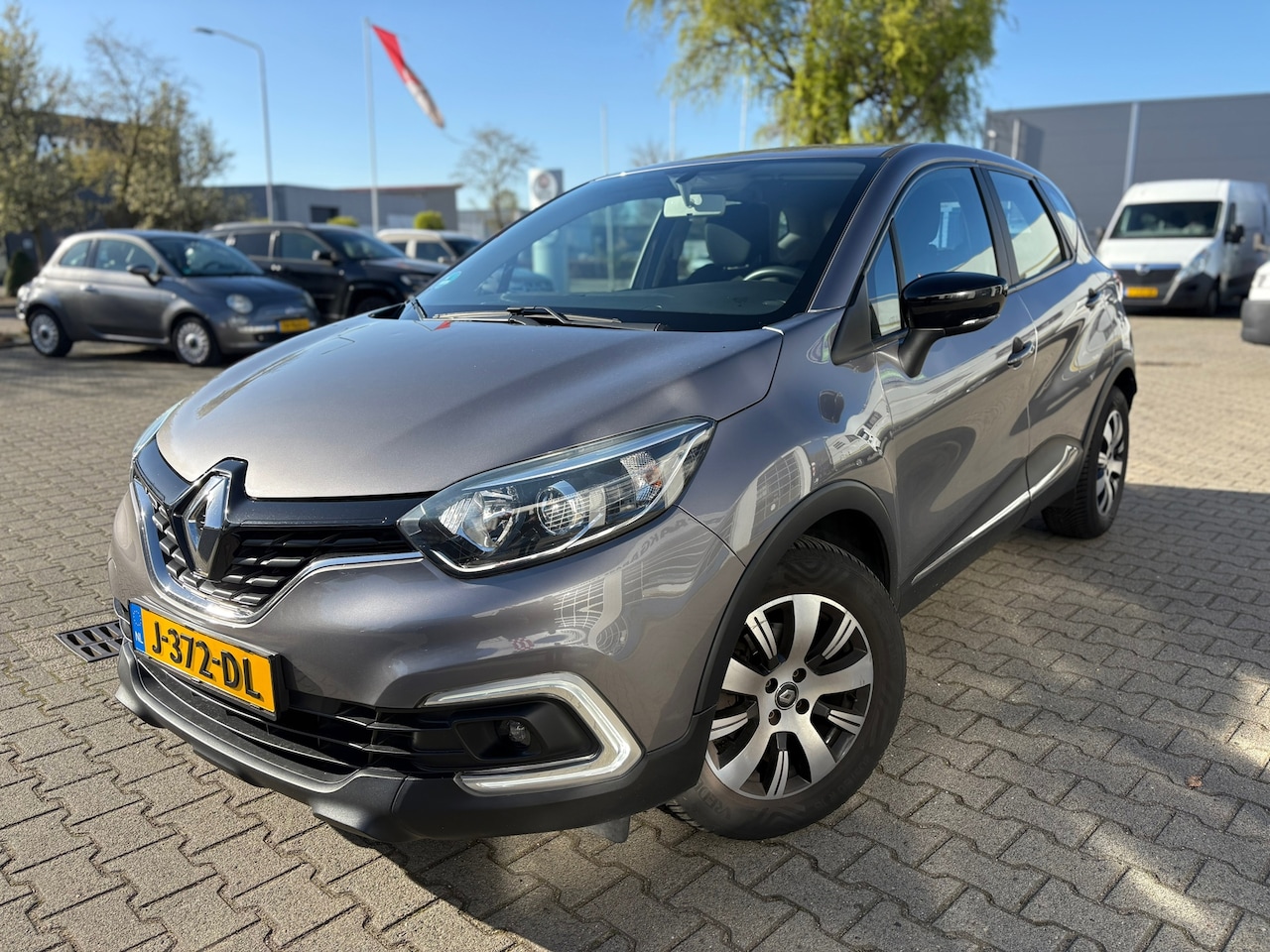 Renault Captur - 1.2 TCe Limited Automaat (BOVAG/RIJKLAARPRIJS) - AutoWereld.nl