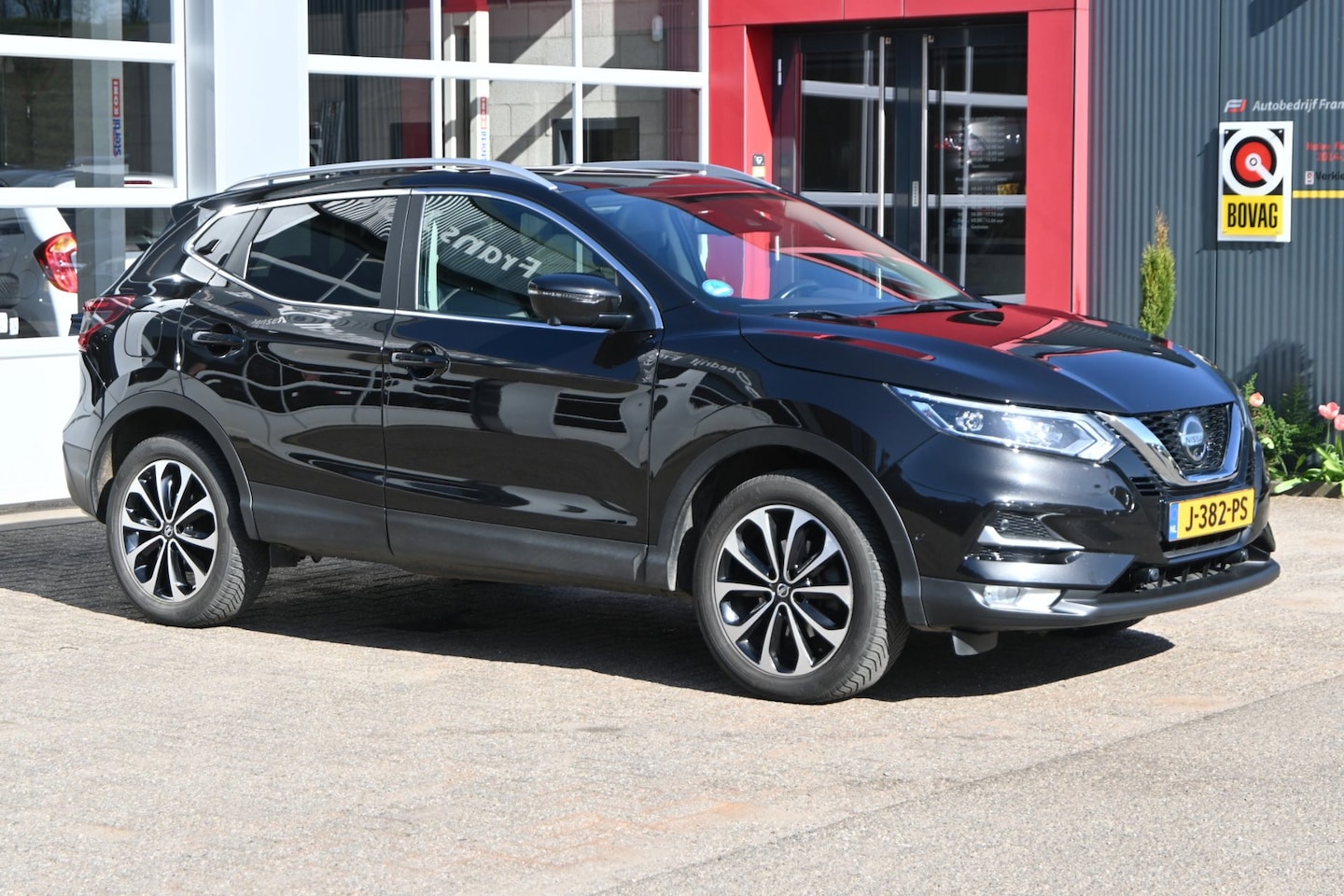 Nissan Qashqai - 1.3 DIG-T Business Edition | Trekhaak | Pano | 360 camera | Navi - AutoWereld.nl