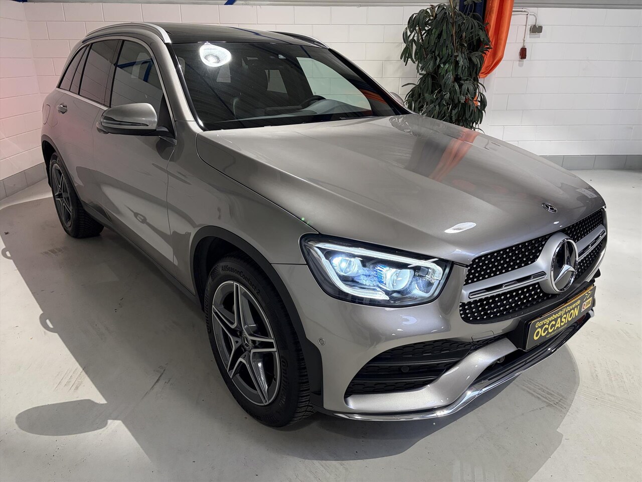 Mercedes-Benz GLC-klasse - 200 197pk 9G AMG-Line Pano, Multibeam, Camera - AutoWereld.nl