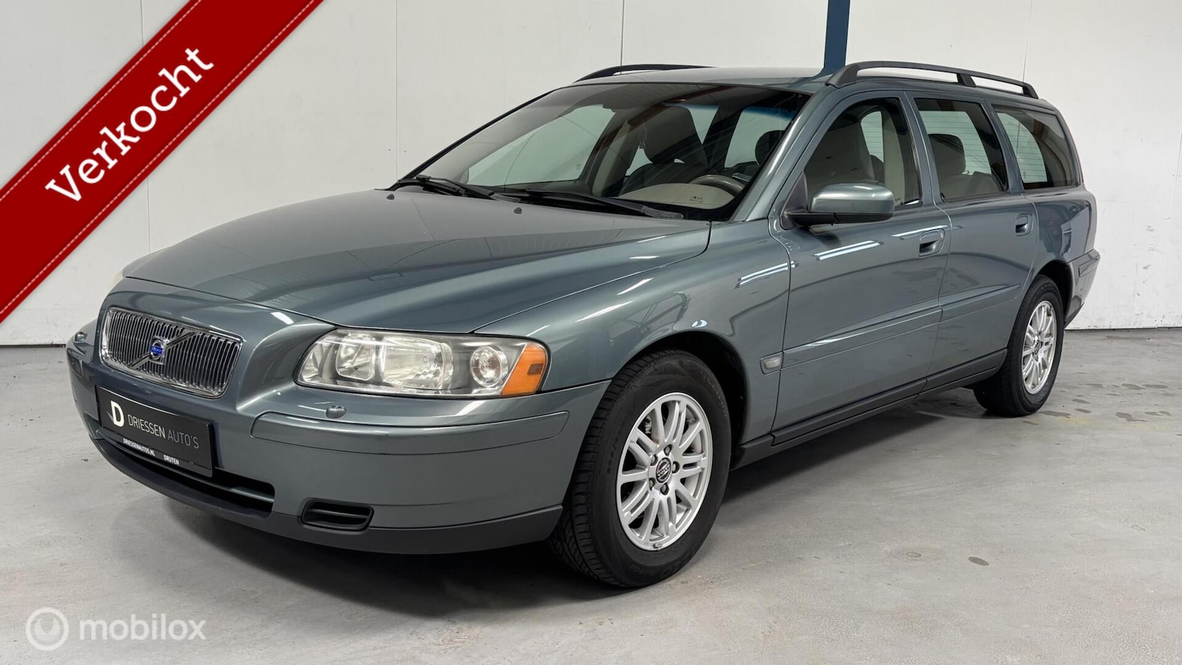 Volvo V70 - 2.4 Kinetic 1e EIGENAAR / AUTOMAAT - AutoWereld.nl