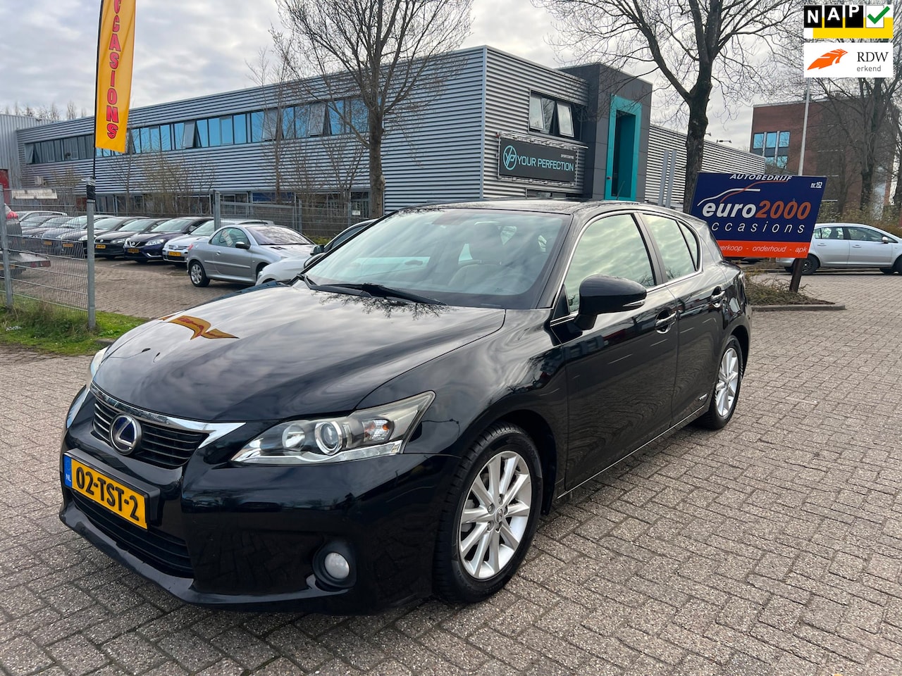 Lexus CT 200h - Business Line - CAMERA - CRUISE - KEYLESS ! - AutoWereld.nl