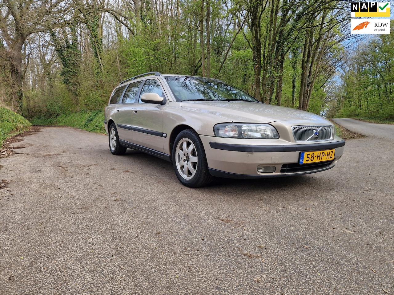 Volvo V70 - 2.4 Automaat Nwe Distributie&APK. - AutoWereld.nl
