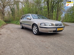 Volvo V70 - 2.4 Automaat Nwe Distributie&APK