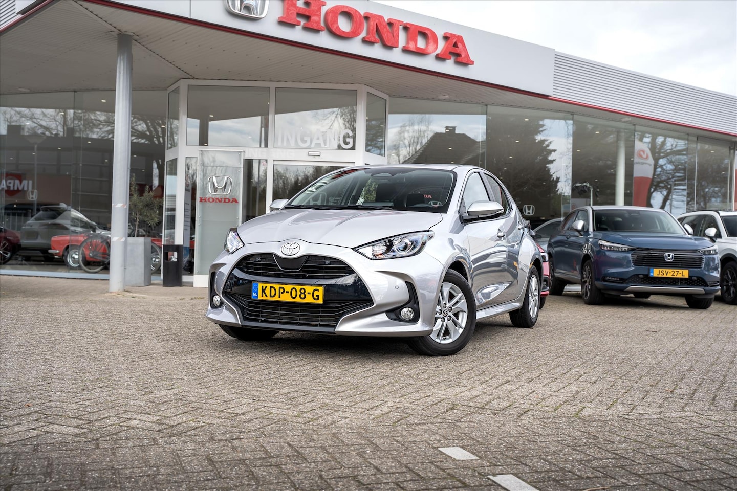Toyota Yaris - 1.5 Hybrid Business Automaat | Stoel / stuurverwarming | Camera | PDC voor en achter | Car - AutoWereld.nl