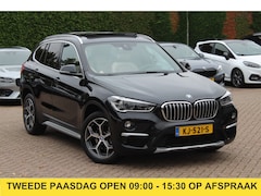 BMW X1 - sDrive18i Centennial High Exe. 107.983 km / Panoramadak / Head-up / Leder / 18'' / Keyless