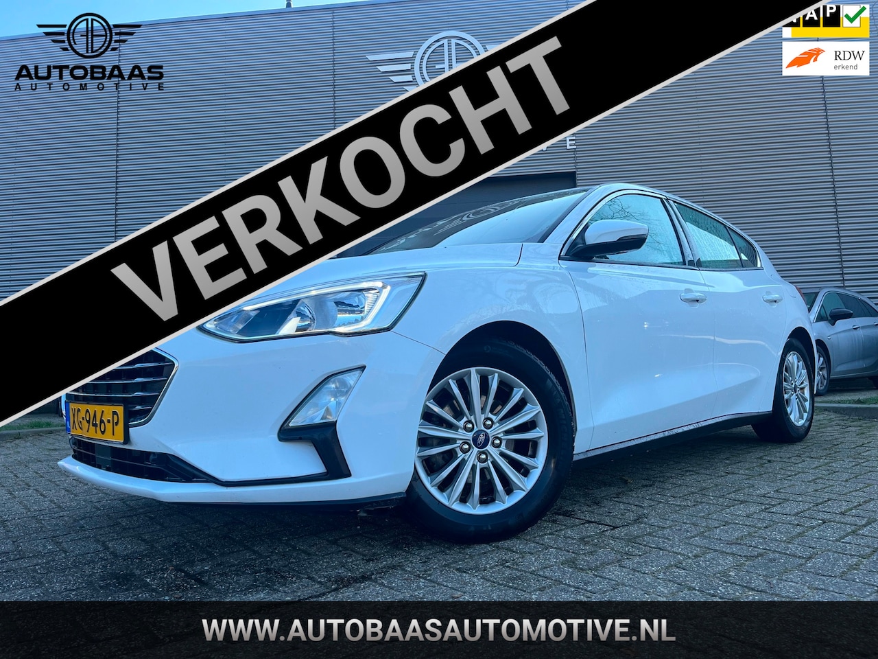 Ford Focus - 1.0 EcoBoost Titanium AUTOMAAT+NL-AUTO+NAP+1EIG+NAVI+CLIMATE CONTROL+CRUISECONTROL+PARKEER - AutoWereld.nl