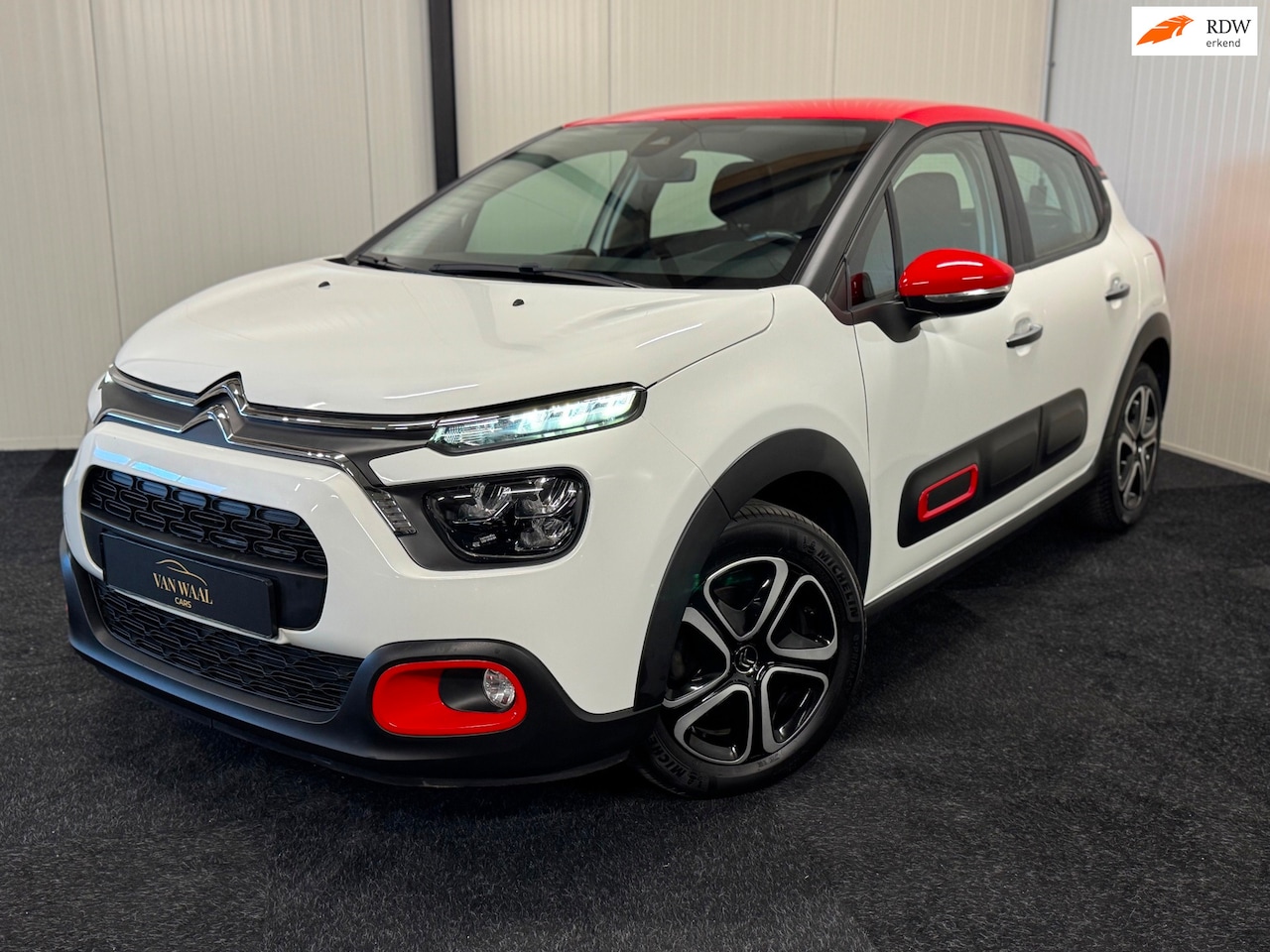 Citroën C3 - 1.2 PureTech ELLE 2022 110PK AUTOMAAT/KEYLESS/CAMERA/LANE/CRUISE/CARPLAY - AutoWereld.nl