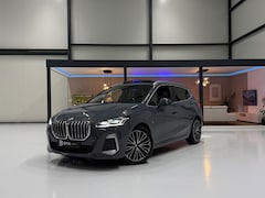 BMW 2-serie Active Tourer - M-Pakket | HUD | Pano | 360° | Leder | Stoelverw. | Trekhaak