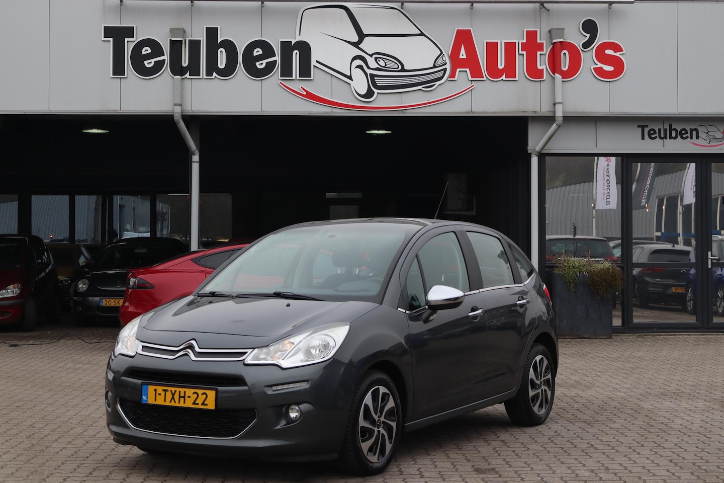 Citroën C3 - 1.2 PureTech Collection Automaat | Cruise Control | Climate Control | PDC Achter - AutoWereld.nl