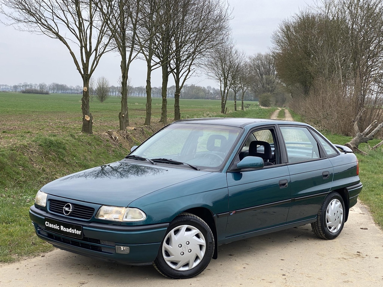 Opel Astra - F 1.6i Fresh SEDAN, NL AUTO, 83.500KM - AutoWereld.nl