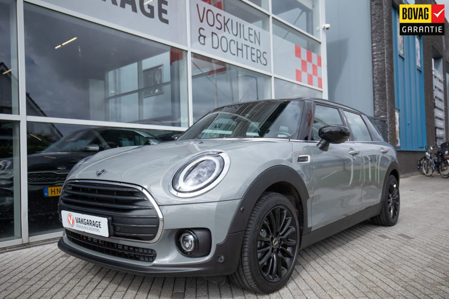 MINI Clubman - Mini 1.5 Cooper Knightsbridge | Panoramadak | Leder - AutoWereld.nl