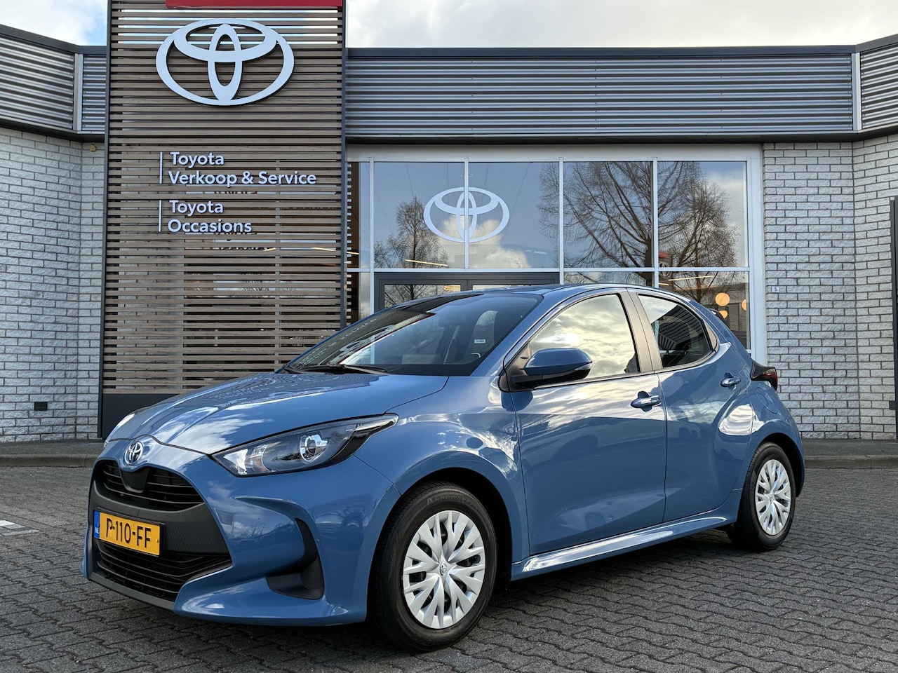 Toyota Yaris - 1.5 HYBRID APPLE/ANDROID CLIMA AD-CRUISE CAMERA NL-AUTO 1E EIGENAAR - AutoWereld.nl