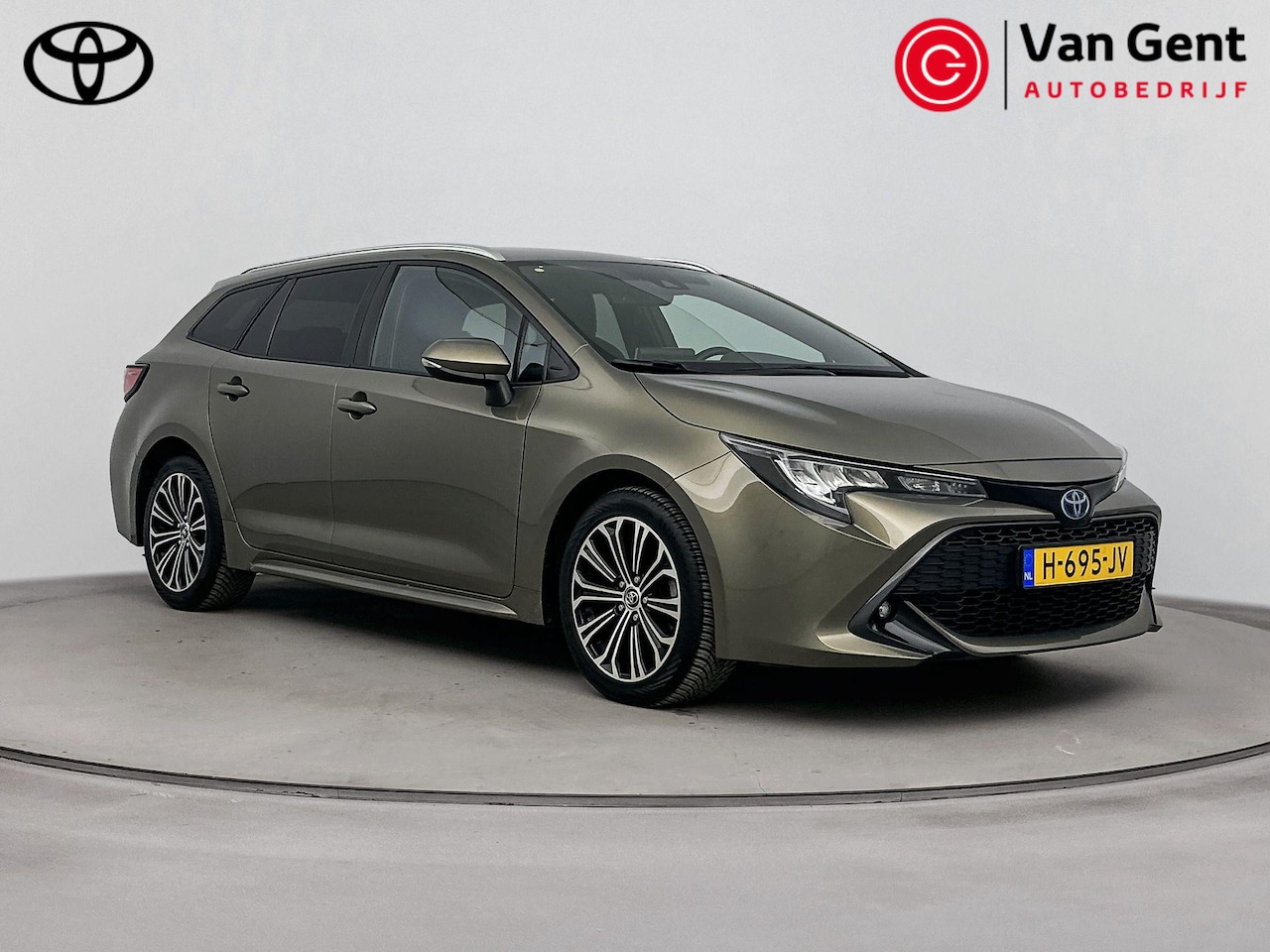 Toyota Corolla Touring Sports - 1.8 Hybrid Dynamic | Trekhaak | Apple Carplay / Android Auto | Stoelverwarming | Adaptive - AutoWereld.nl