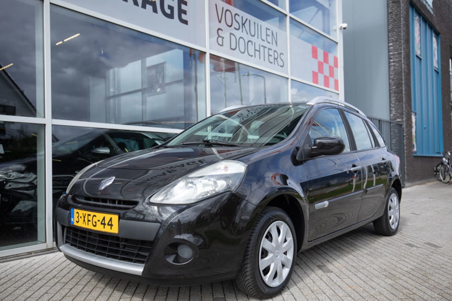 Renault Clio Estate - 1.2-16V Authentique 1.2-16V Authentique - AutoWereld.nl