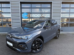 Volkswagen Tiguan - R-Line Edition - eHybrid Inclusief €2000, - inruilvoordeel | Trekhaak | 'App-Connect' draa