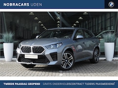 BMW X2 - sDrive20i M Sport Automaat / Trekhaak / Sportstoelen / Achteruitrijcamera / M Adaptief ond