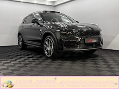 Lynk & Co 01 - 1.5 Black Edition Pano, 360 Camera, Navi, Keyless start, Stoelverwarming, Elektrische acht